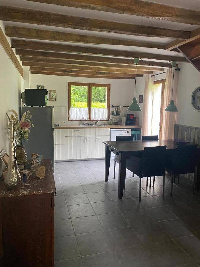 Location de vacances pour 5 personnes, avec jardin ainsi que piscine et vue à Sarlande - 2