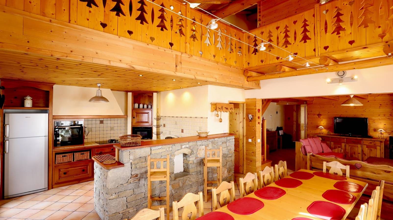 Appartement entier, Appartement 'Alpaga 14' avec terrasse privée, jardin partagé et Wi-Fi in Bonneval-sur-Arc, Région de Saint-Jean-de-Maurienne