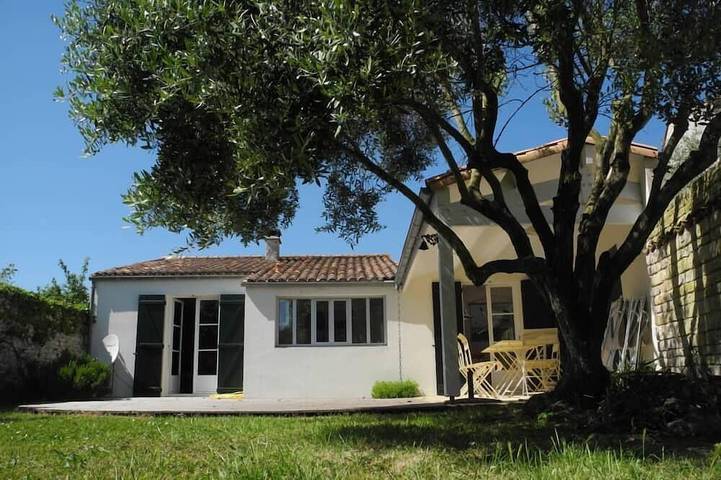 Maison de vacances pour 5 personnes, avec jardin et jacuzzi à Sainte-Marie-de-Ré