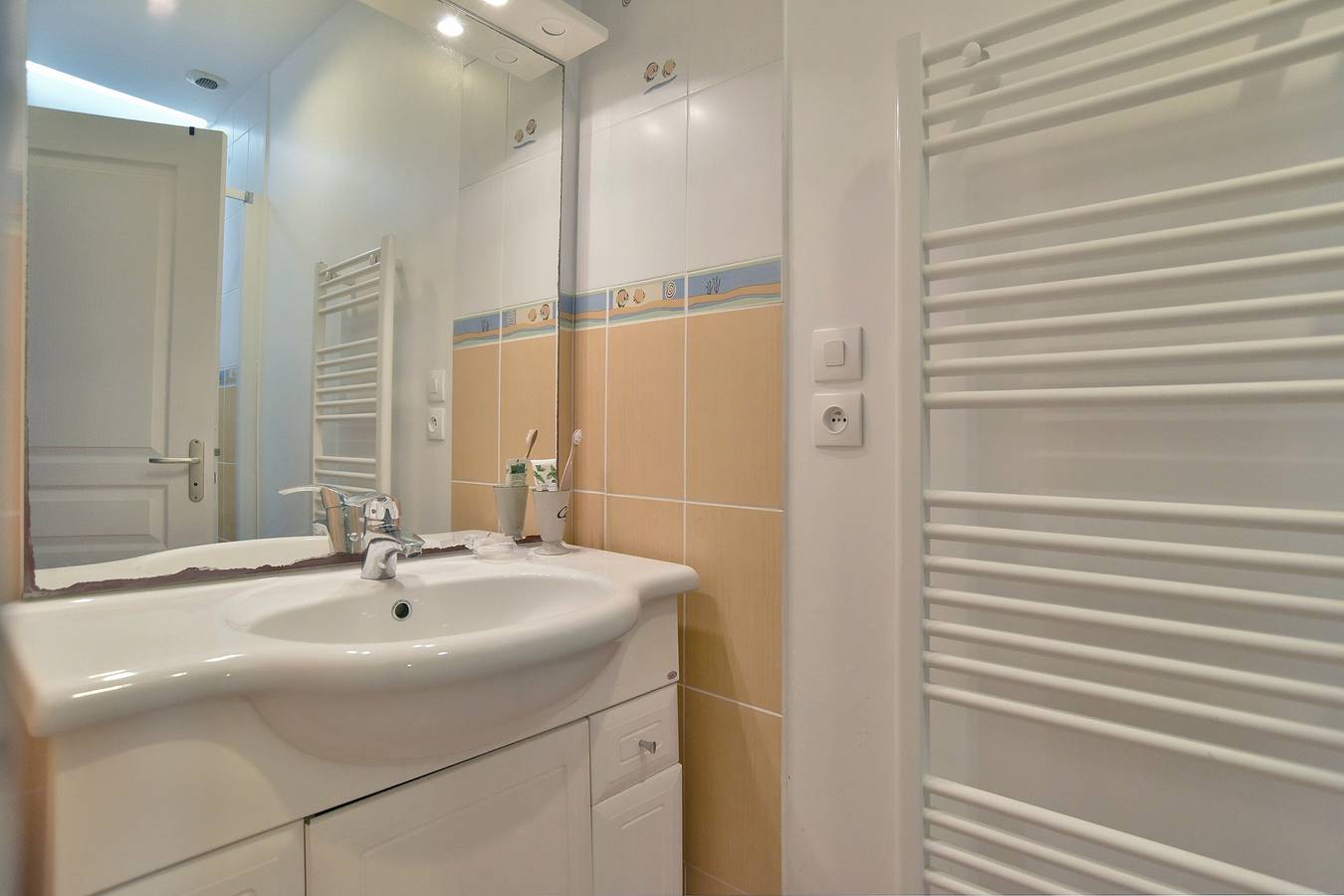 Apartamento entero, Appartement Terre - 400m de la Plage in Saint-Lunaire, Región de Saint-Malo