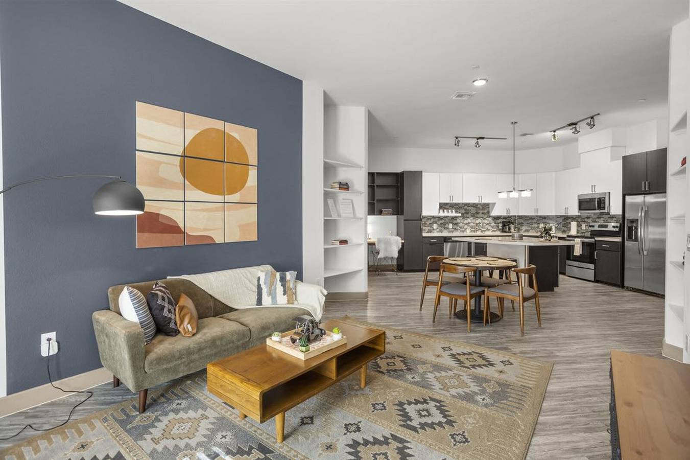 Vacation Rental for 5 Guests in Tempe, Maricopa County