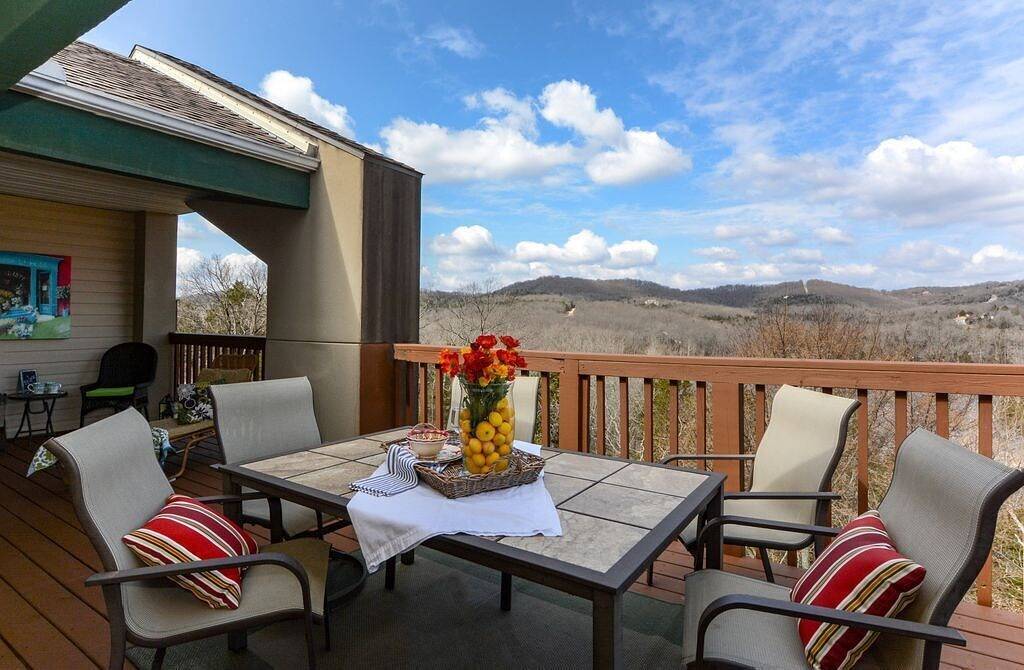 Ganze Wohnung, In der Nähe von Silver Dollar City - Hervorragende Aussicht und Deck! in Indian Point, Table Rock Lake