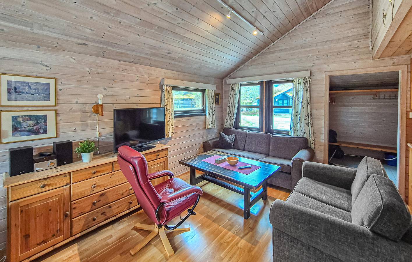 Ferienhaus für 8 Personen mit Garten in Sirdal