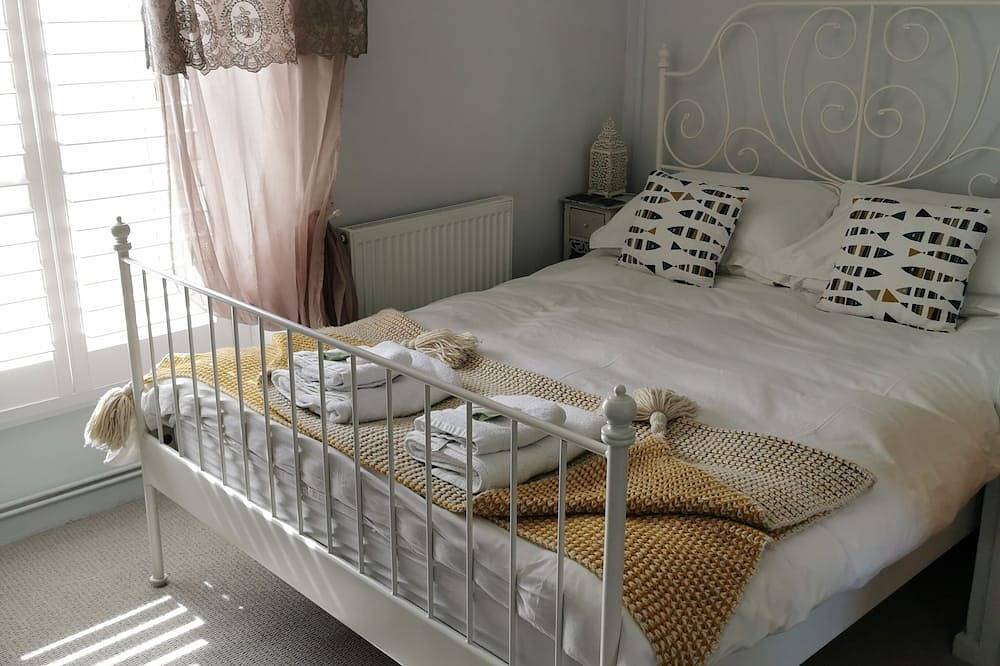 Beautifully presented former Fishermans Cottage and Pet Friendly in Newlyn, Cornwall