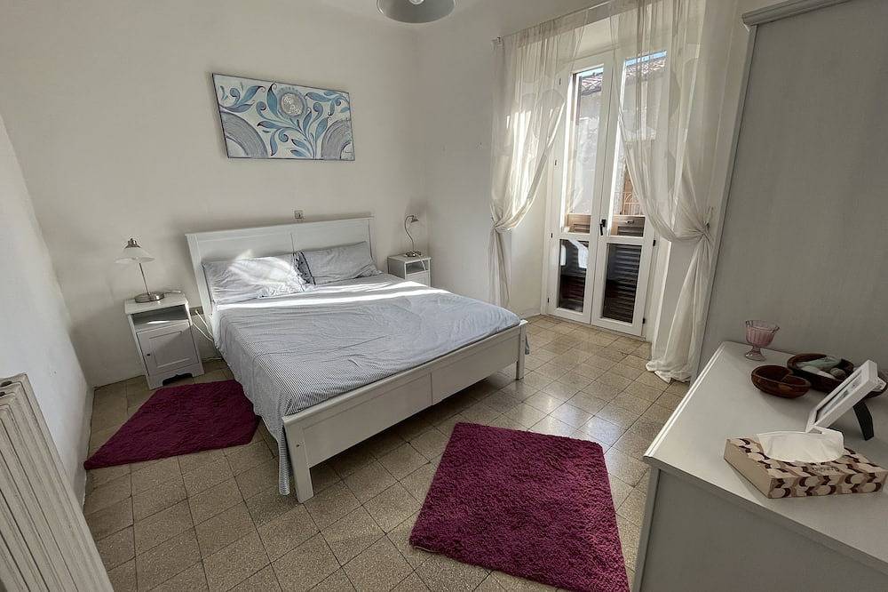 Casa Italica - a quaint getaway in rural Italy in Corfinio, L'Aquila Province