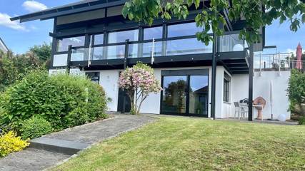 Ferienwohnung für 2 Personen, mit Ausblick und Terrasse sowie Garten in Schotten