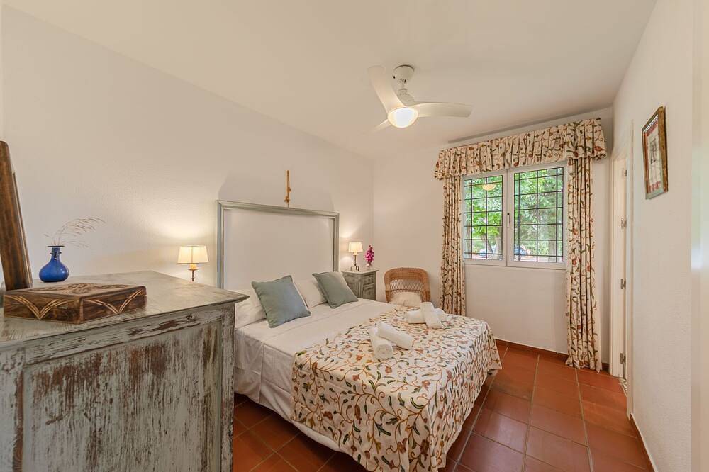 Las Codornices in Sanlúcar la Mayor, Provincia de Sevilla