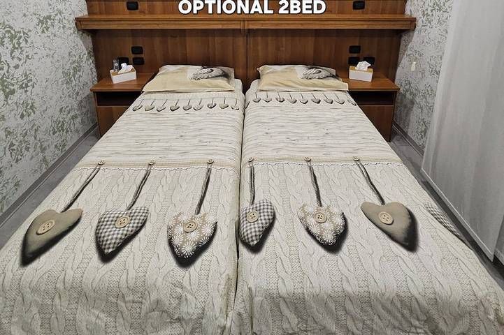 Chambre Vichy in Casal Morena, Rome