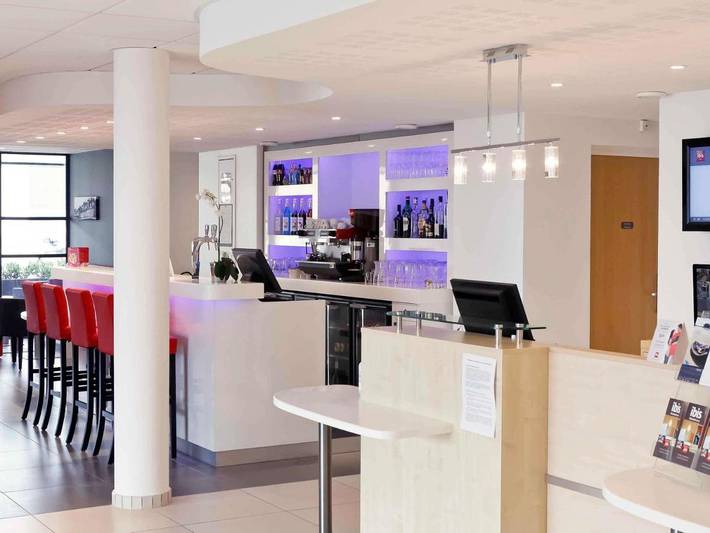 Hôtel pour 2 personnes, avec Terrasse et Jardin à Chaponnay