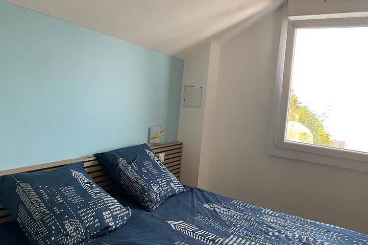 Gîte pour 4 personnes, avec terrasse dans Plage de Tournemine - 3