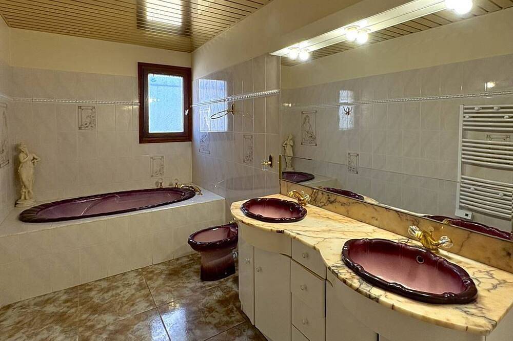 Family villa with private pool near beaches in Saint-Laurent-de-la-Salanque, Côte d'Améthyste