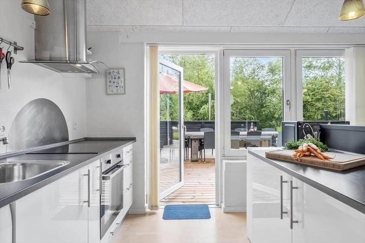 Ferienhaus für 10 Personen, mit Garten und Whirlpool sowie Terrasse und Sauna, mit Haustier in Tranum Strand - 4