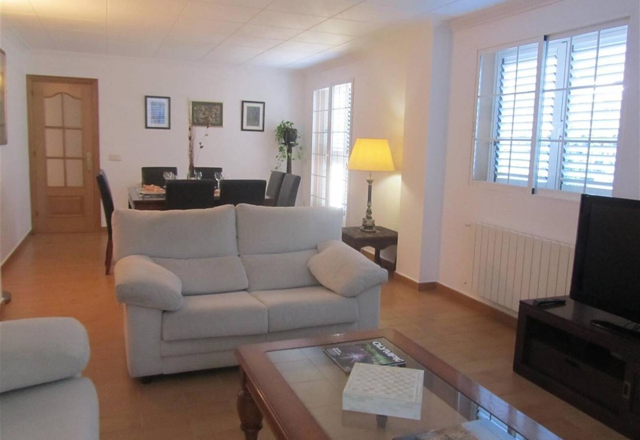 Holiday Home 'Villa in Cullera Valencia' with Mountain View, Pool & Wi-Fi in Cullera, Costa de Valencia