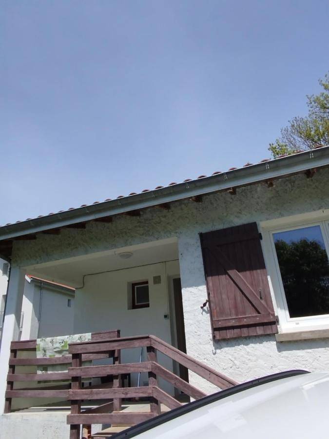 Location de vacances pour 4 personnes, avec jardin et terrasse à Aydat - 4