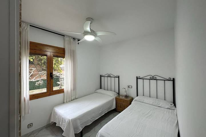 Location de vacances pour 8 personnes, avec terrasse et jardin à Arenys de Mar - 4