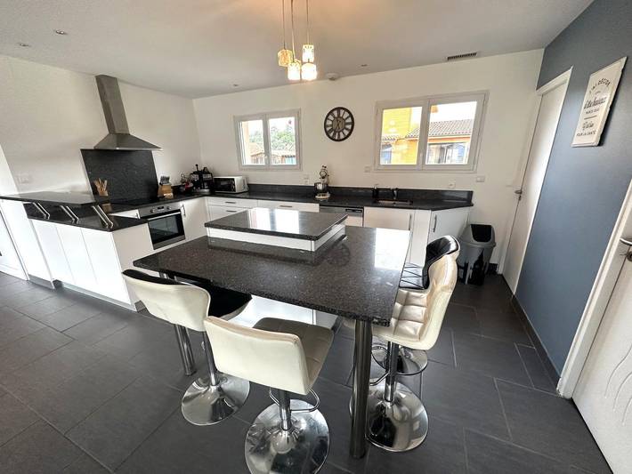 Gîte pour 6 personnes, avec piscine ainsi que terrasse et jardin à Lit-et-Mixe - 2