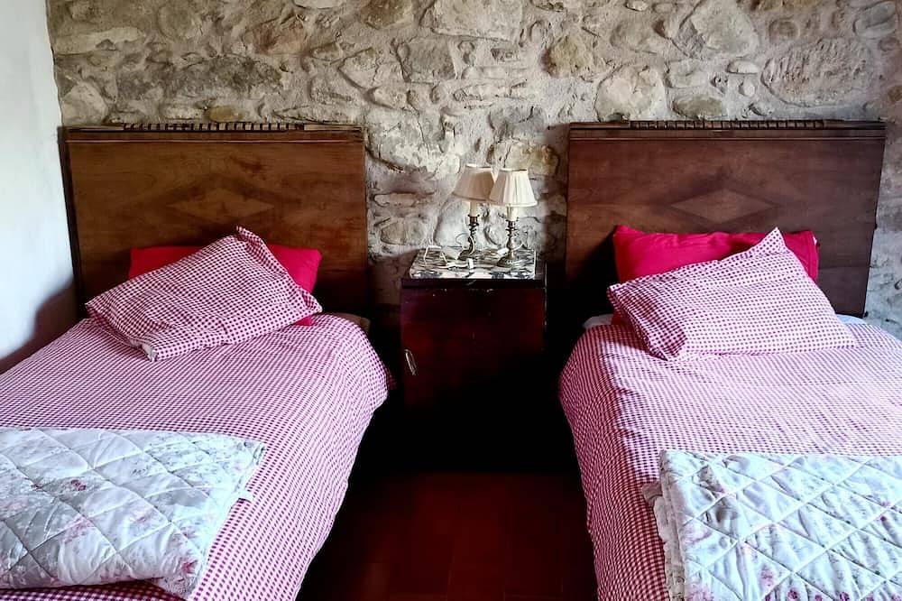 Casa Rural,  con barbacoa en Mieres - Gerona - para 9 personas in Mieres, Garrotxa