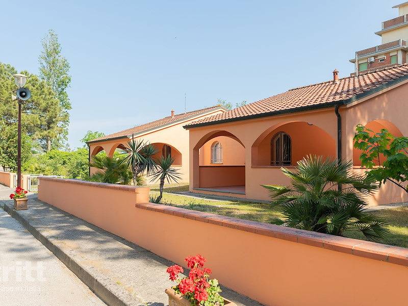 Tritt — 6 person bungalow in Lido di Spina in a cozy family campsite by the sea in Lido di Spina, Province de Ferrare