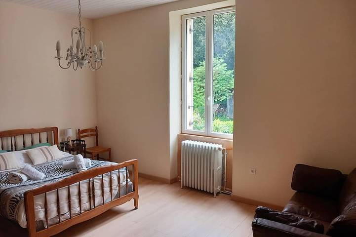 Location de vacances pour 13 personnes, avec jardin et piscine à Calviac-en-Périgord - 3