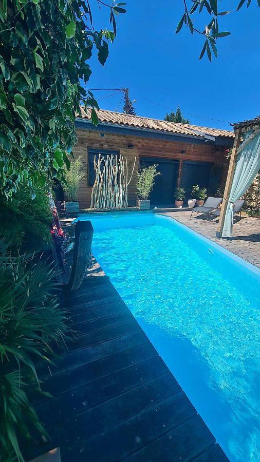 Charmante maison avec piscine près Bordeaux in Eysines, Région de Bordeaux