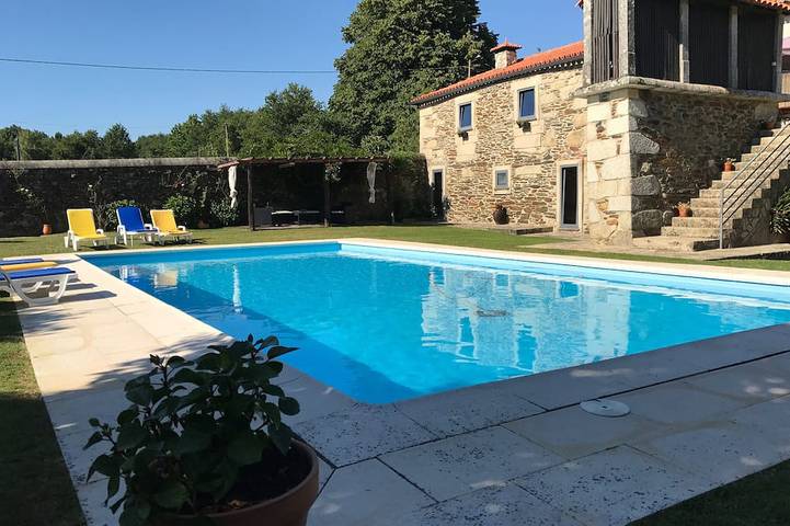 Gîte pour 8 personnes, avec Balcon et Jardin