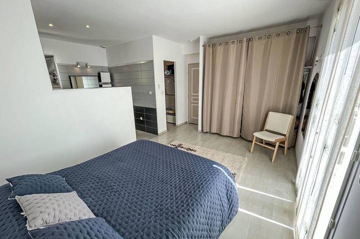 Location de vacances pour 8 personnes, avec piscine et jacuzzi à Fressac - 2