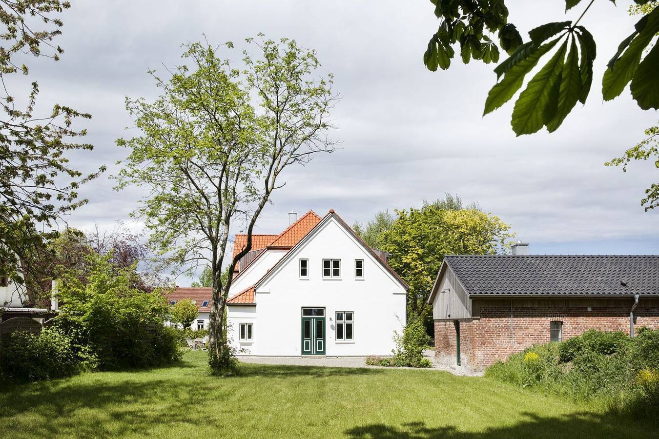 Großzügiges Landhaus in Ostseenähe mit großem Garten, Ofen und Sauna in Geltinger Birk, Pommerby