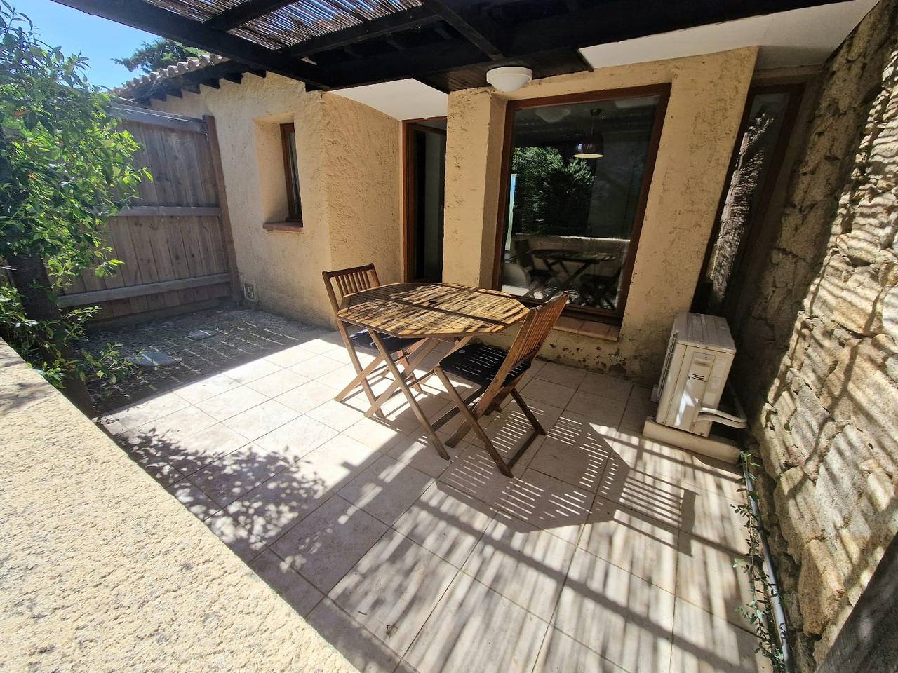 Villa 'Mini Albarossa' con vistas al mar, piscina privada y aire acondicionado in Serra-di-Ferro, Region de Ajaccio