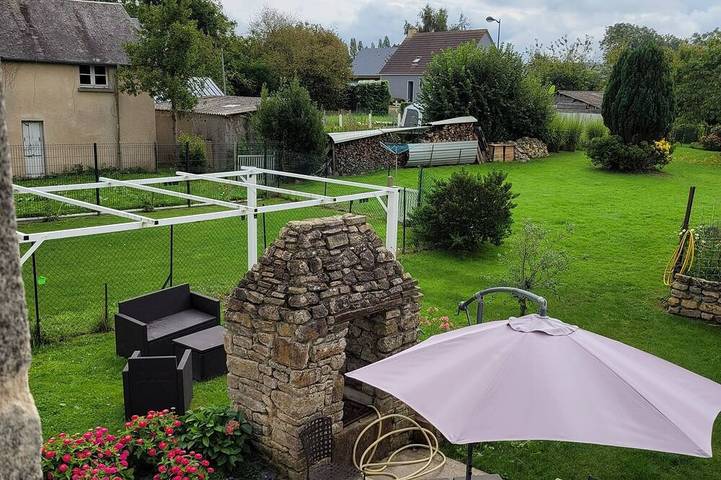 Location de vacances pour 8 personnes, avec jardin à Bacilly