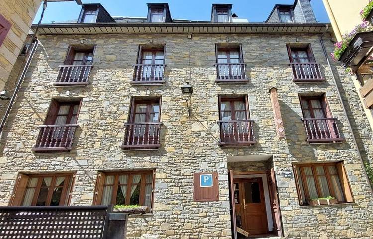 Gîte pour 2 personnes, avec vue dans Salardú - 2