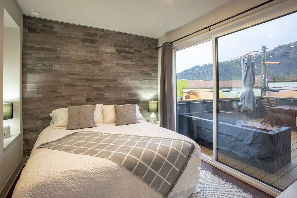 Ganze Wohnung, Baker Street Central - Balkon mit unglaublichem Bergblick in Nelson, Whitewater Ski Resort