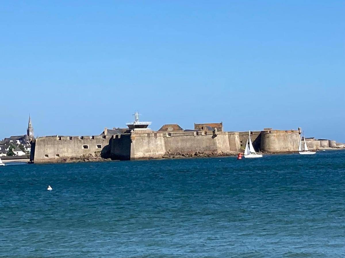 Double Room in Larmor-Plage, Côte des Mégalithes