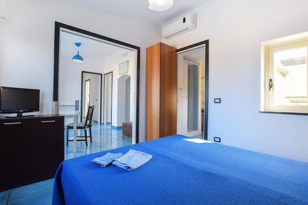 Apartamento entero, 4 bedroom lovely apartment in Capo d'Orlando in Capo d'Orlando, Provincia de Messina