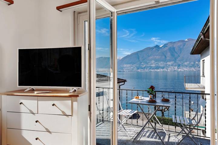 Ferienwohnung für 2 Personen, mit Balkon und Terrasse sowie Seeblick in Gambarogno - 3