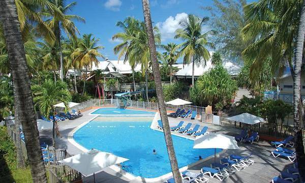 Appart’hôtel pour 3 personnes, avec jacuzzi et jardin ainsi que sauna et piscine