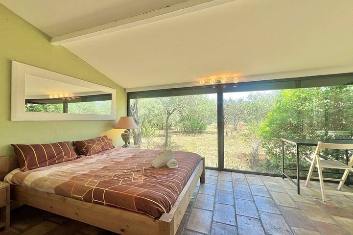 Gîte pour 10 personnes, avec jardin à Marguerittes - 4