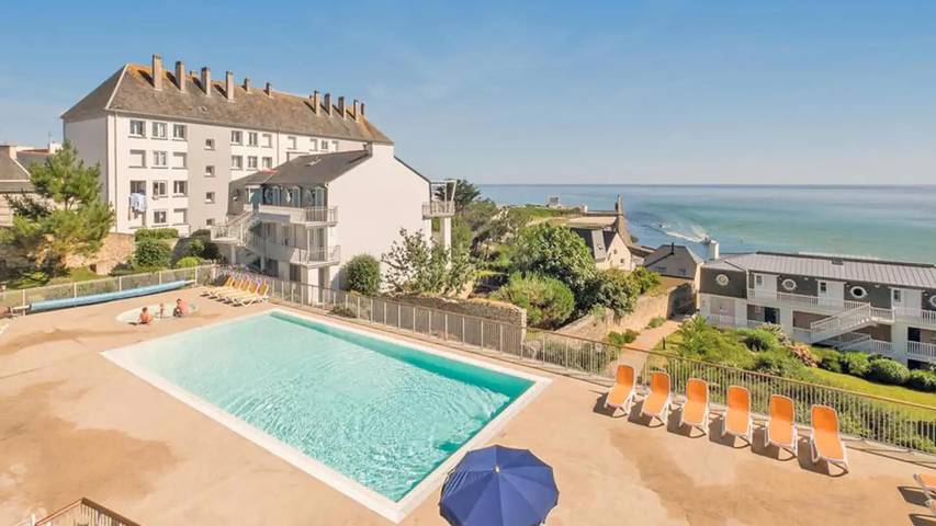 Gîte pour 5 personnes, avec piscine dans Plage Tres-Cadec - 4