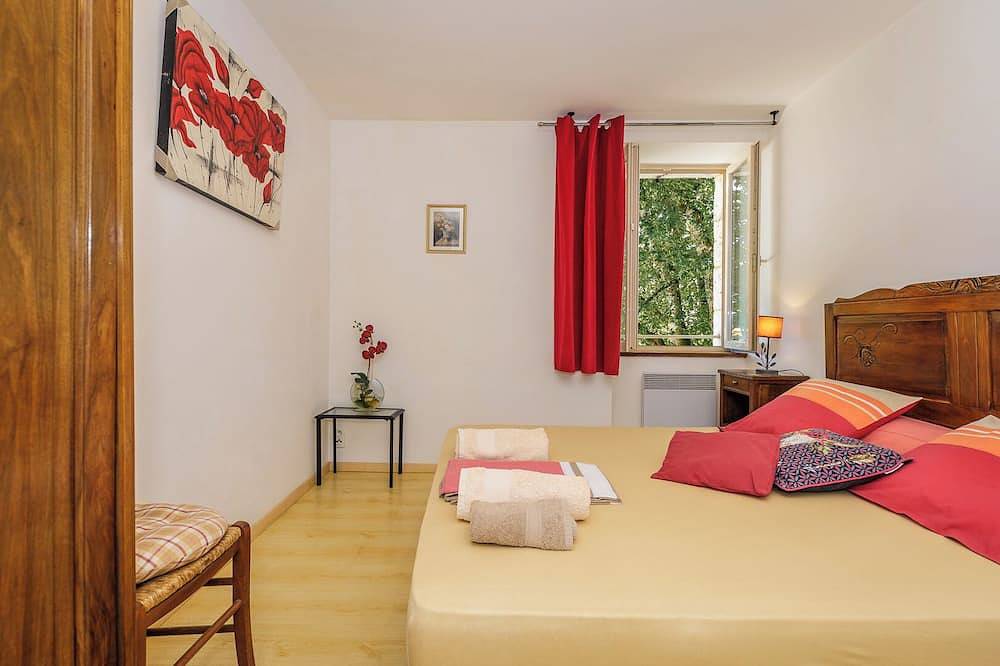 Casalle, une maison confortable in Montcléra, Quercy
