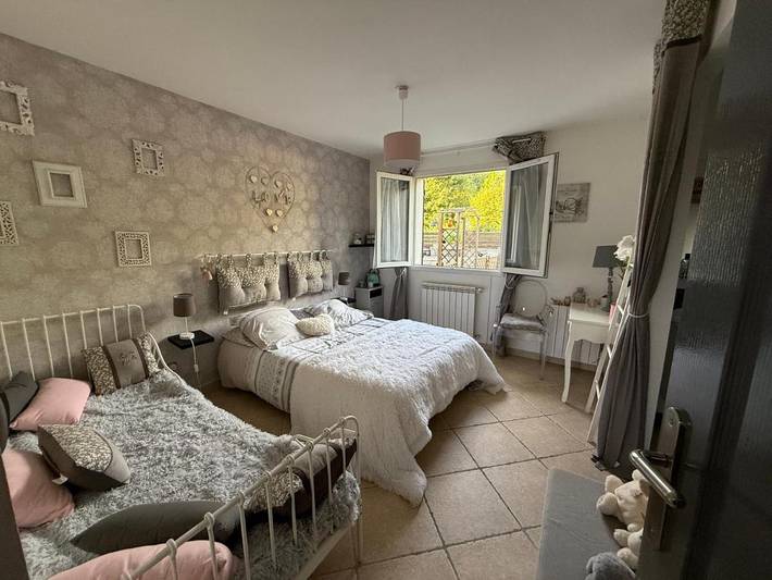 Cottage pour 3 personnes, avec jardin, animaux acceptés à Les Martys