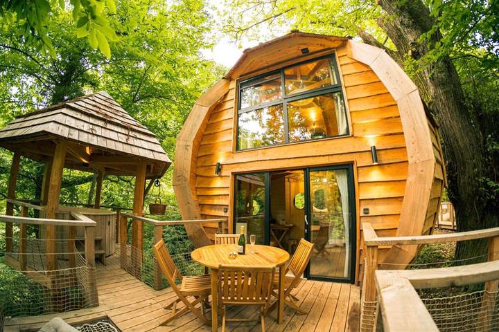 Gîte pour 2 personnes, avec balcon ainsi que jacuzzi et piscine à Gillonnay - 4