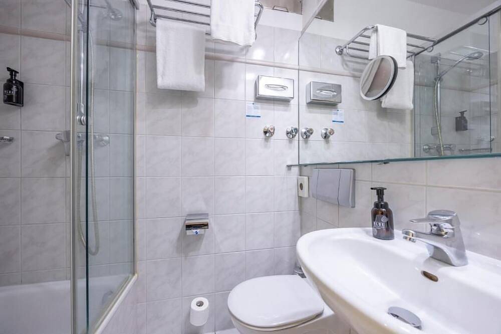 Make Your Trip More Enjoyable! Pets Are Welcome, Free Parking! in Heiligenhaus, Circondario di Mettmann