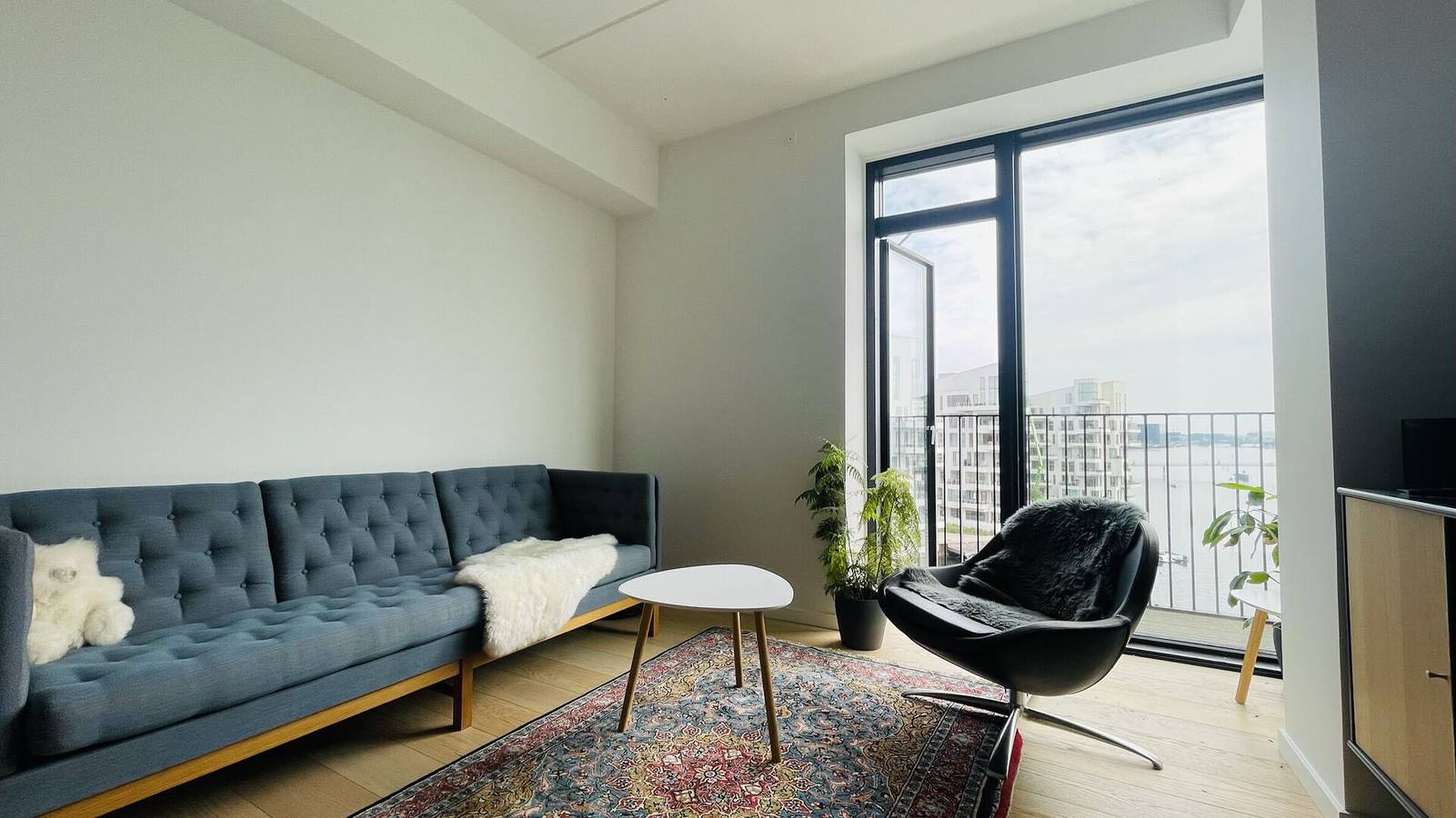 Geheel appartement, Vakantieappartement voor 2 personen met balkon in Hovedstaden