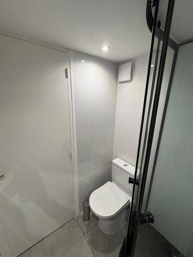 Appartement entier, One-Bedroom Apartment in Aimargues, Côte méditerranéenne (France)