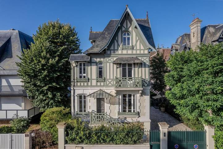 Location de vacances pour 8 personnes, avec jardin et vue, animaux acceptés dans Casino de Deauville - 2