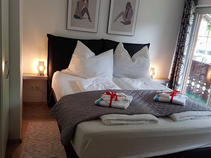 Ferienwohnung für 4 Personen, mit Balkon und Terrasse in Feld am See