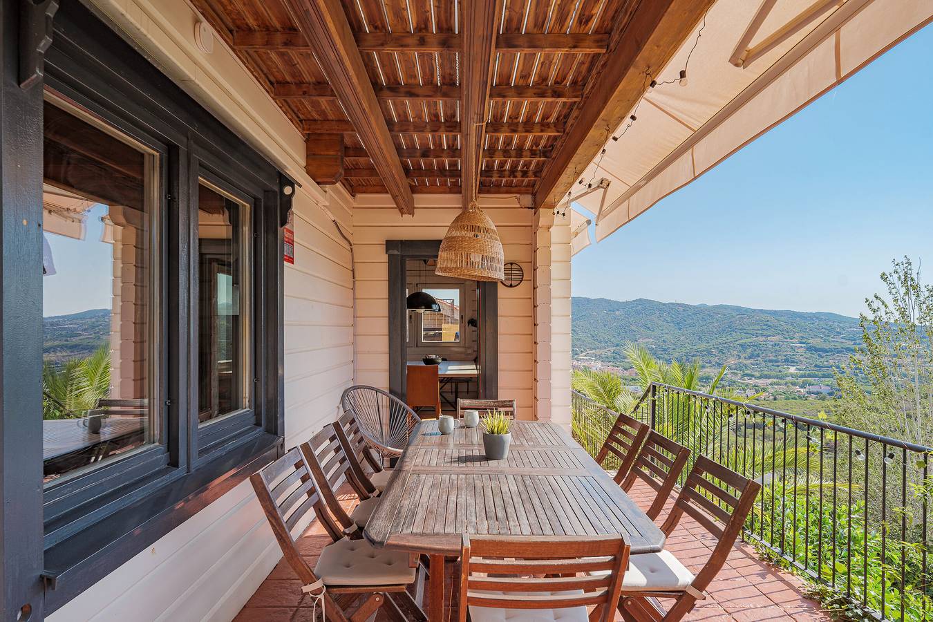 Casa de vacaciones 'Finland House Barcelona' con vistas al mar, Wi-Fi y aire acondicionado in Vallromanes, Provincia de Barcelona