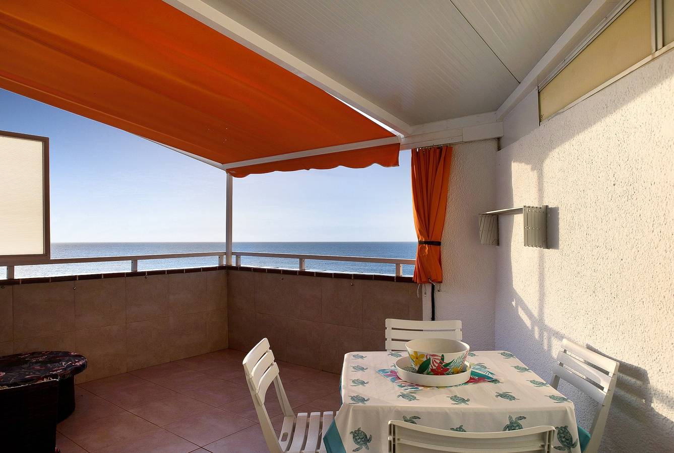 Apartamento entero, Apartamento 'Vista al Paraíso' con vistas al mar, terrazas privadas y Wi-Fi in El Pris, Tacoronte