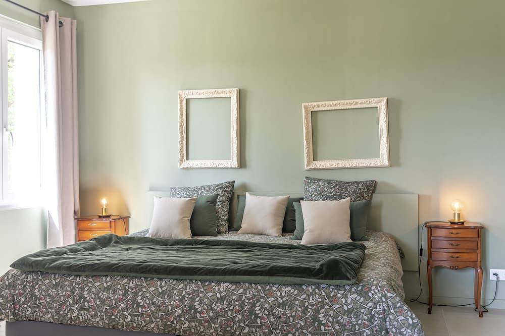 Country house*** with swimming pool, 2 minutes from shops. in Vaison-la-Romaine, Parc naturel régional du Mont-Ventoux