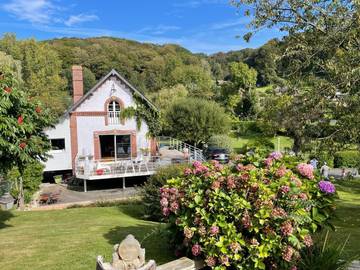 Gîte pour 8 personnes, avec jardin et vue à Ganzeville