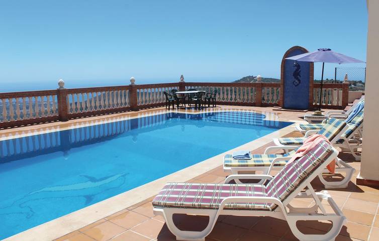 Ferienhaus für 8 Personen, mit Pool und Terrasse in Torrox - 3